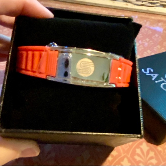 🔥Satori 4 in 1 Negative Ion Band, Silicone,Charged With Negative Ions🔥 NIB - Picture 2 of 9